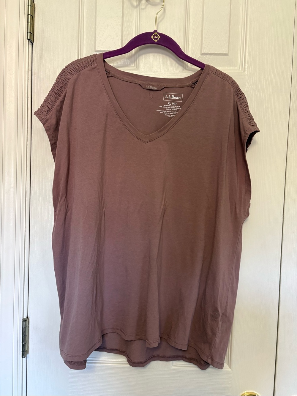 L.L. Bean Women's Short Sleeve V-Neck Top in Mauve